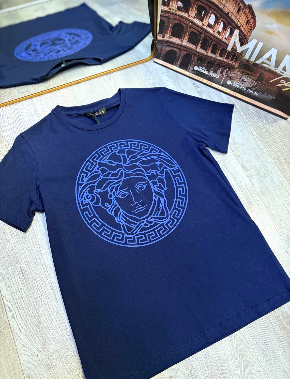 Polera Versace Medusa