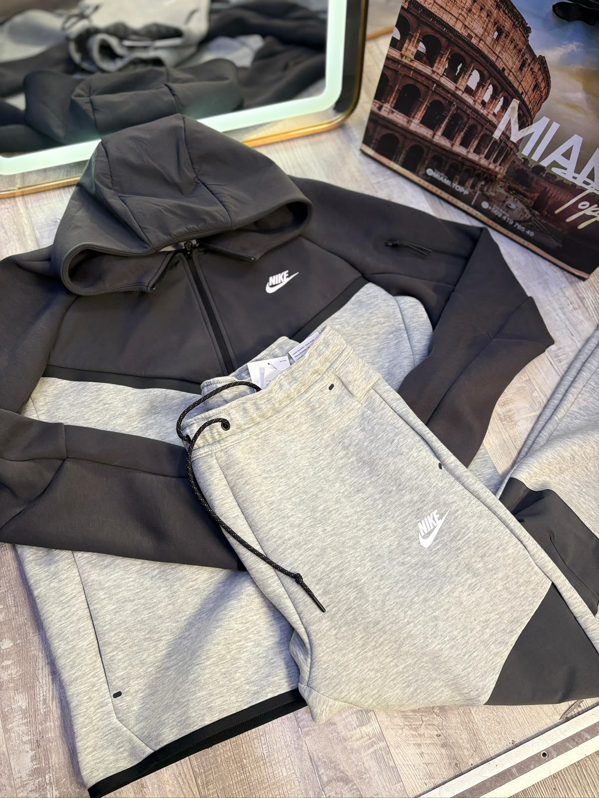 Nike Tech